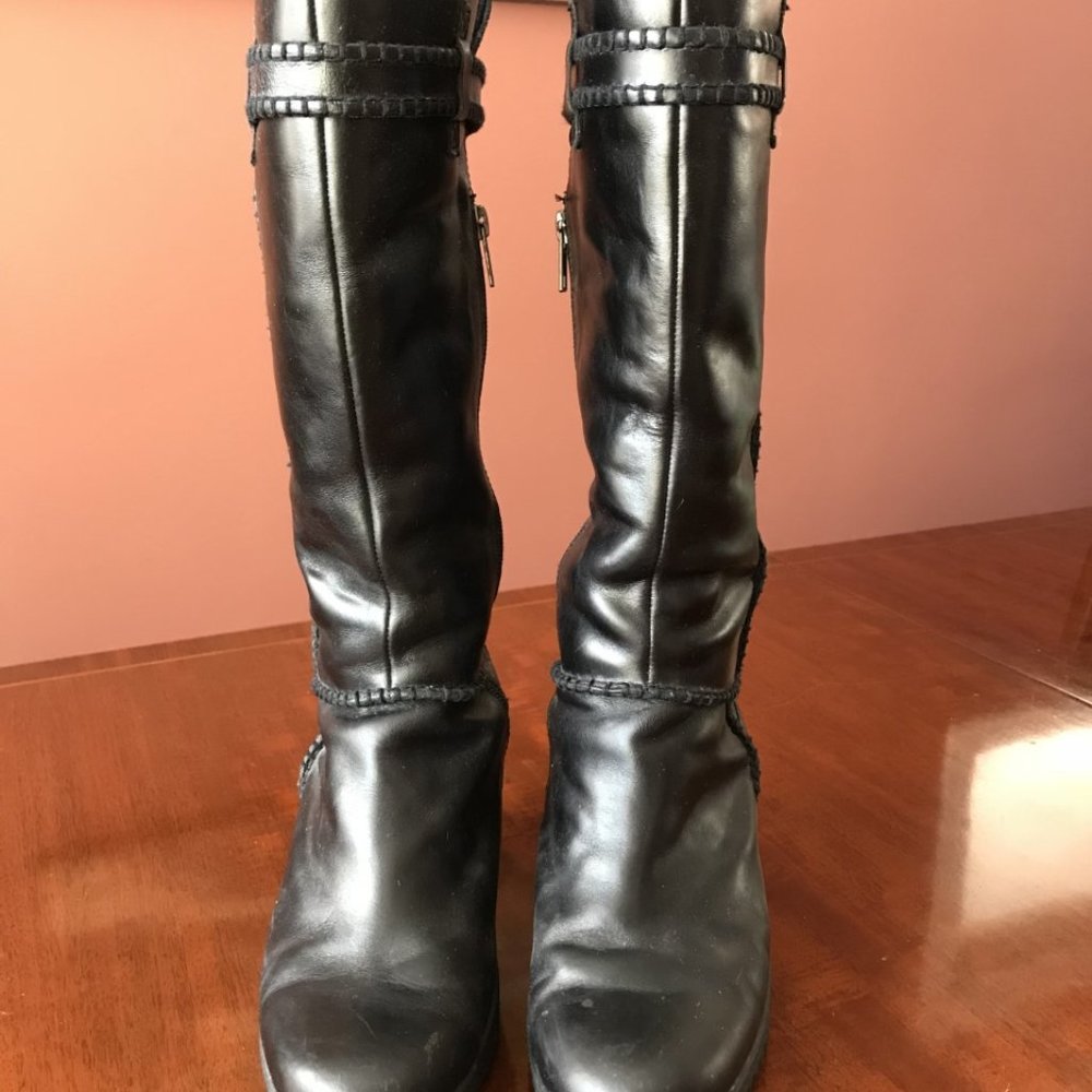 Black Leather Wedge UggBoots Size 39